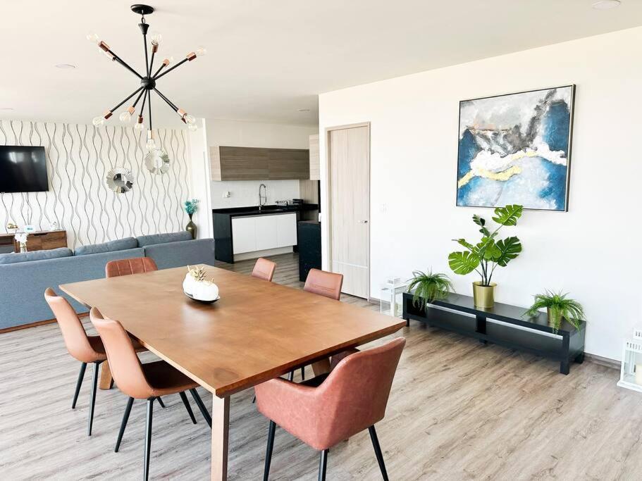 Luxury 3Br Apartment W Pool, Spa & Stunning Views Puebla de Zaragoza Esterno foto